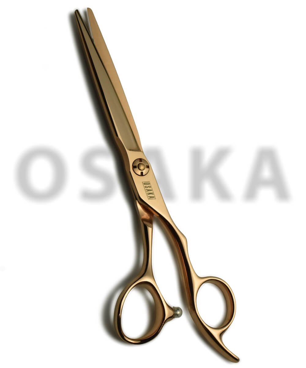 ciseaux osaka c2k populaire par sa teinte doré brillante et son ergonomie caractéristique.