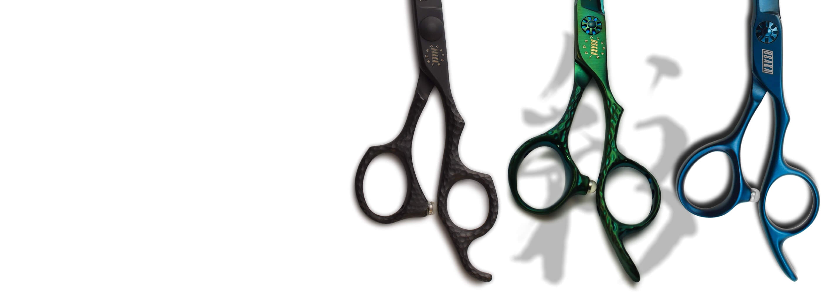 ciseaux coiffure japonais osaka colorés pour une variétés d'outil en salon de coiffure.