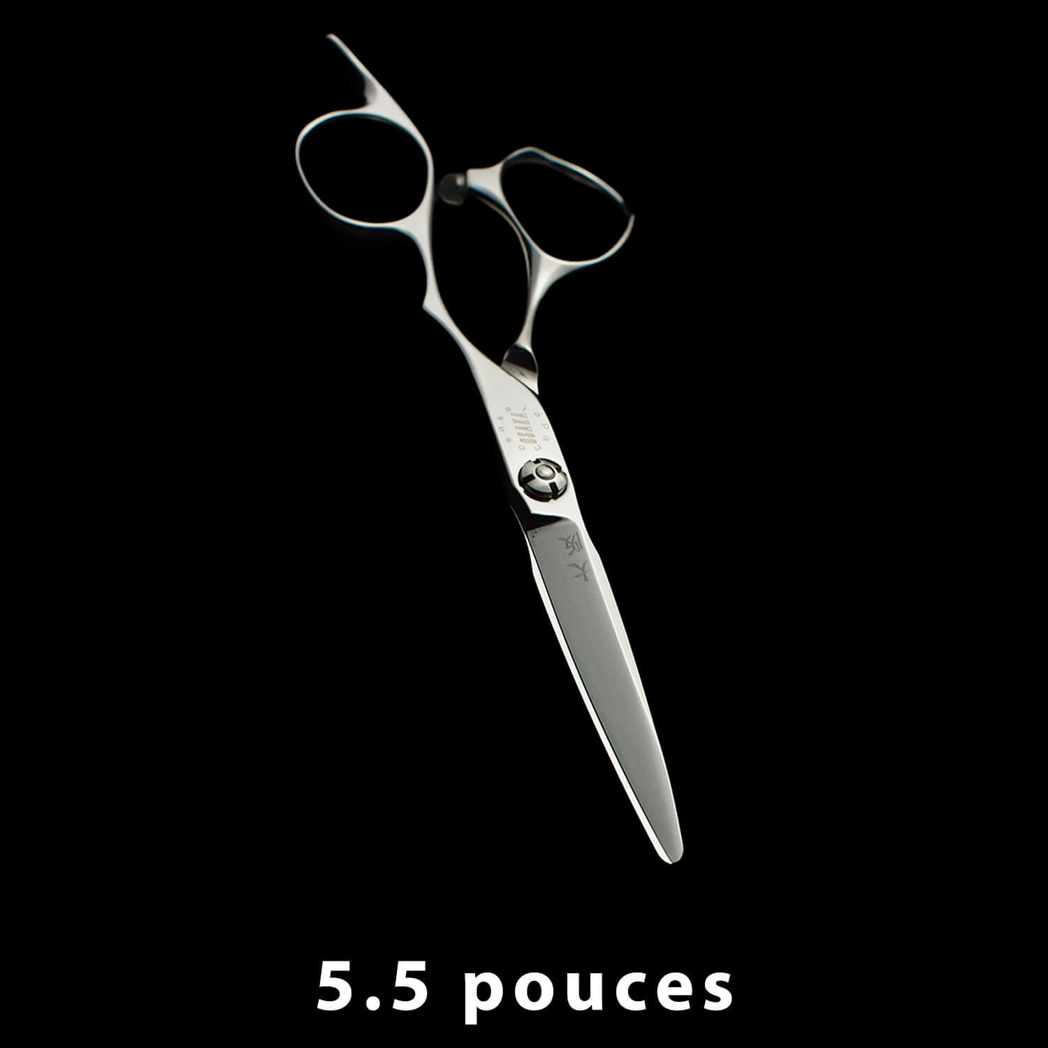 Ciseaux de coiffure OSAKA CLX en 5,5 pouces pour une coupe de précision, design ergonomique et finition satinée.