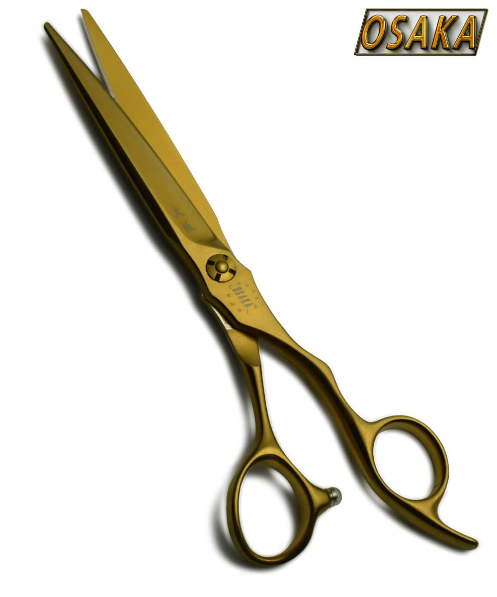 Ciseaux de coiffure OSAKA MT Gold, finition dorée brillante, lame droite japonaise et manche ergonomique pour une coupe précise et élégante en salon.