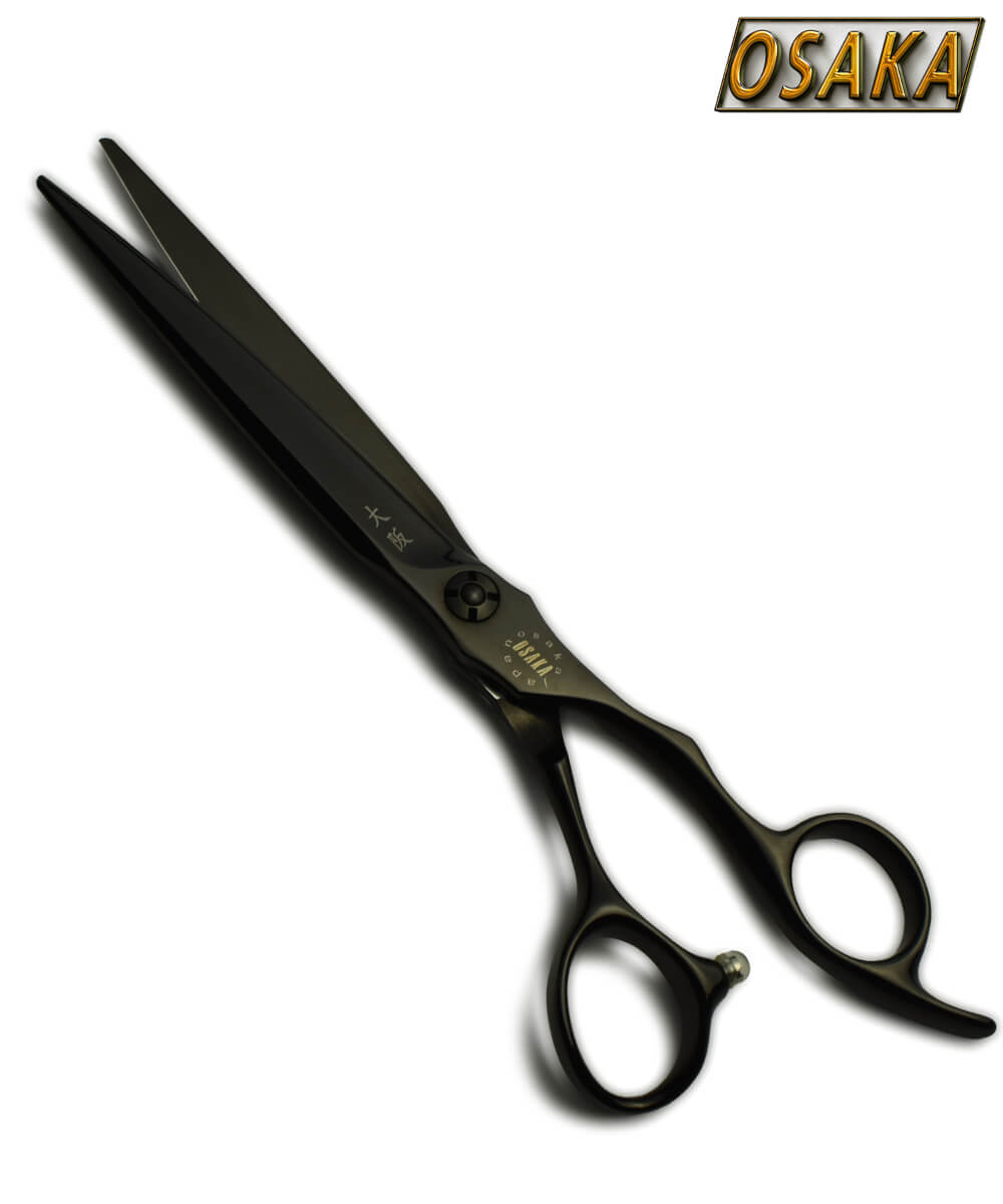 Ciseaux de coiffure OSAKA MT Noir, finition noire brillante, lame droite et manche ergonomique avec repose-doigt incurvé, conçus pour une coupe précise et un confort optimal en salon.