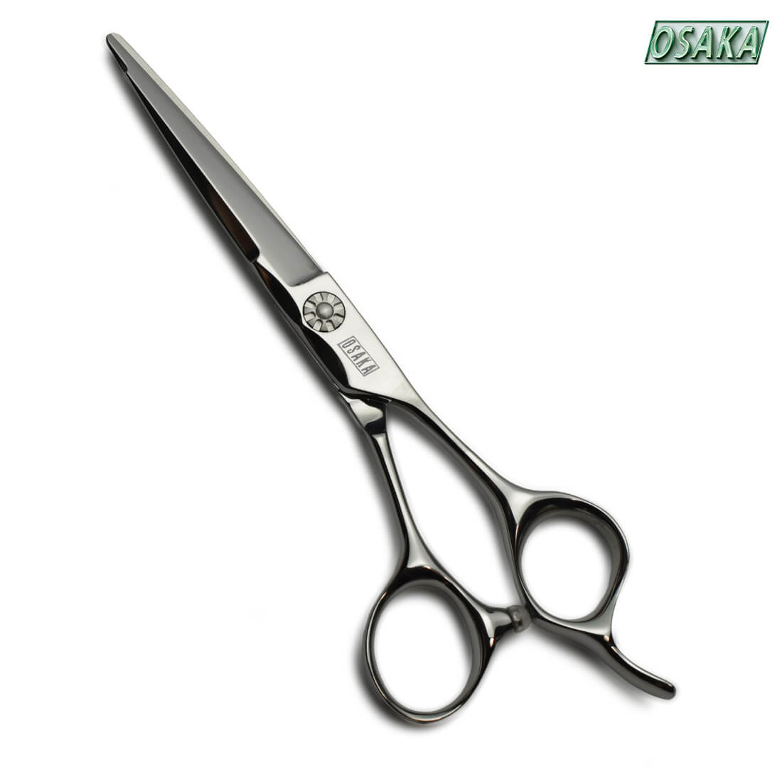 ciseaux osaka oc en 6.5 pouces possèdant une lameen forme d'épée, dessinée pour une plus grande puissance de coupe. Ainsi qu'un manche ergonomique avec un anneau du pouce recourbé. Idéal en piquetage et en peigne ciseaux coupe homme. 