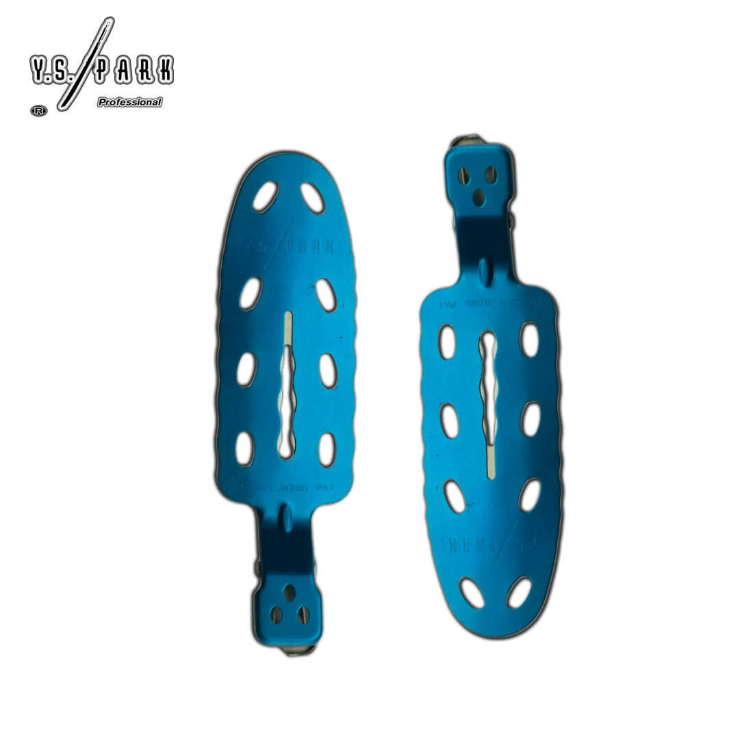 pinces de séparation Yspark NoMark de couleur bleue particulièrement fins et légers pour ne pas laisser de trace dans les cheveux. 