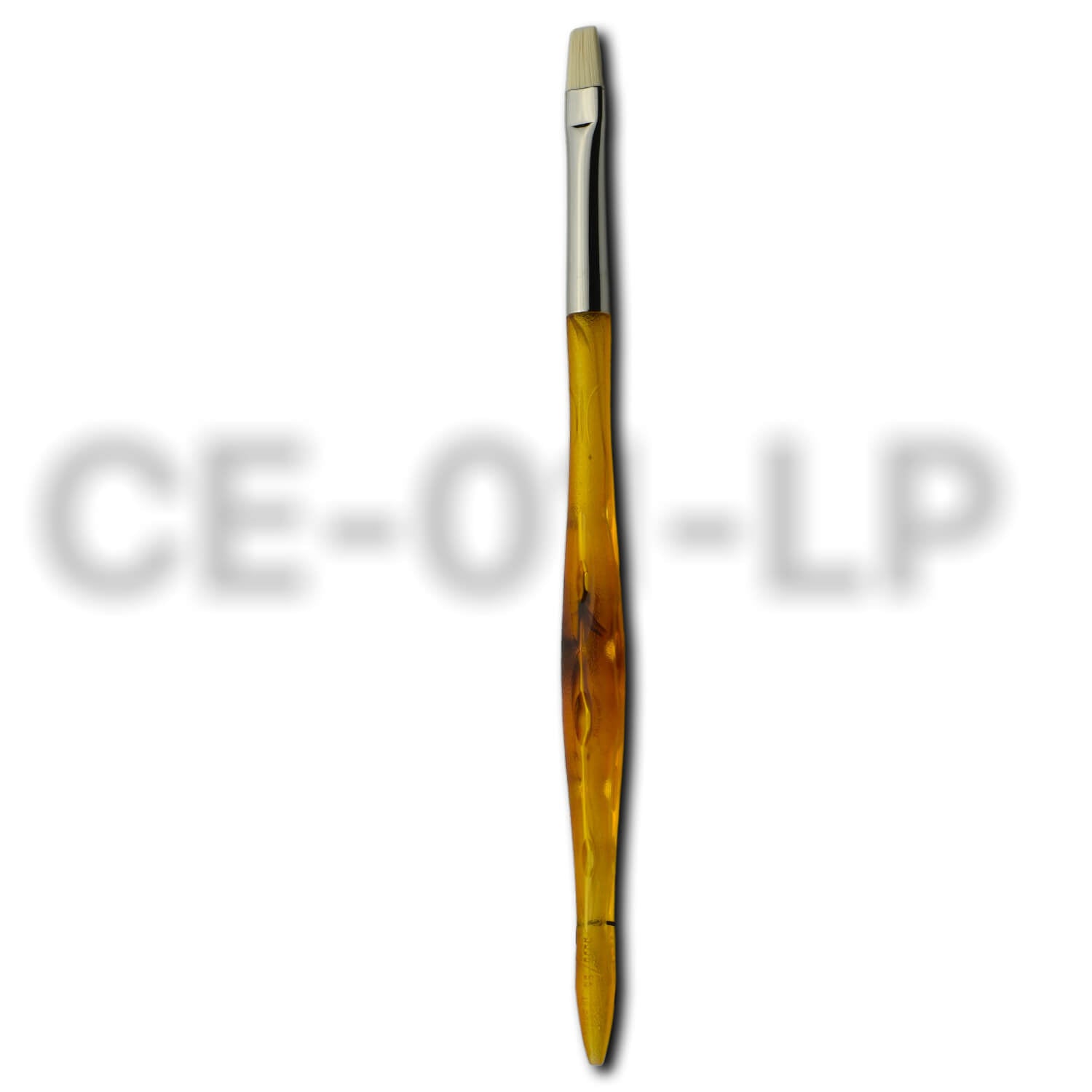 Pinceau de maquillage Y.S.PARK CE-01-LP avec manche noir perforé ergonomique et embout plat biseauté, conçu pour une application précise des textures crème ou poudre sur les yeux ou les lèvres.