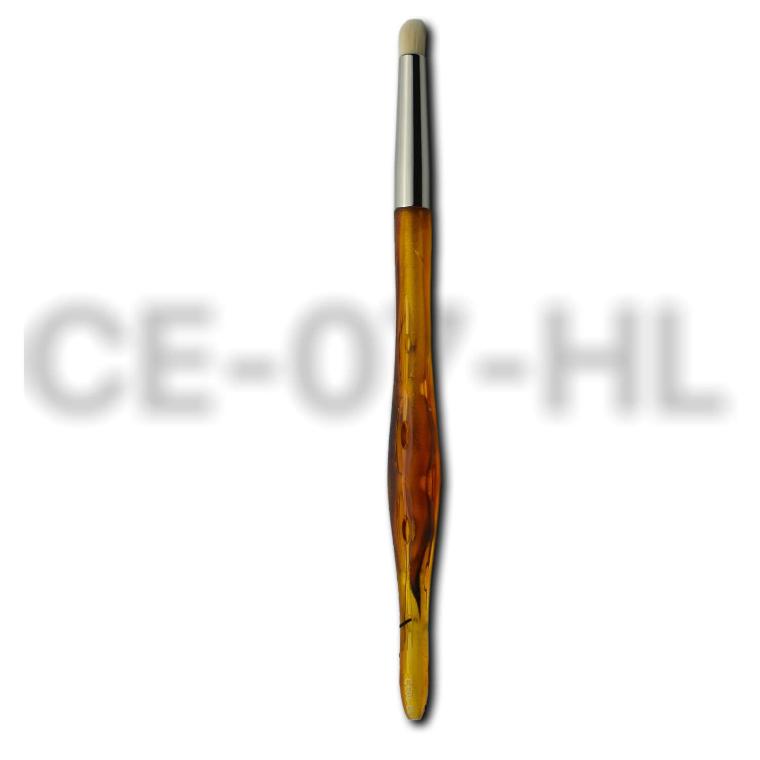 Pinceau de maquillage Y.S.PARK CE-06-ES avec manche ergonomique noir perforé et embout rond en poils blancs, idéal pour appliquer avec précision les ombres à paupières ou les touches de lumière dans les zones ciblées.