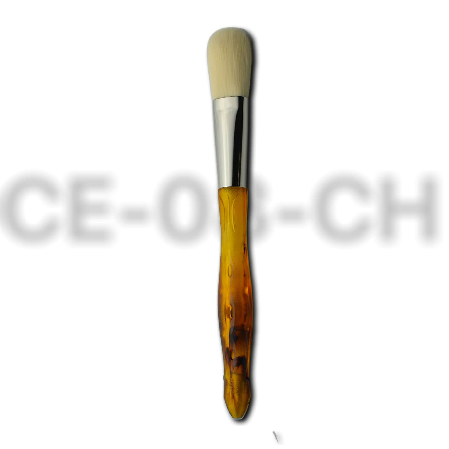 Pinceau de maquillage Y.S.PARK CE-08-CH avec manche noir ergonomique et tête arrondie en poils noirs, idéal pour l’application de fond de teint, de poudre ou de blush avec précision et douceur.