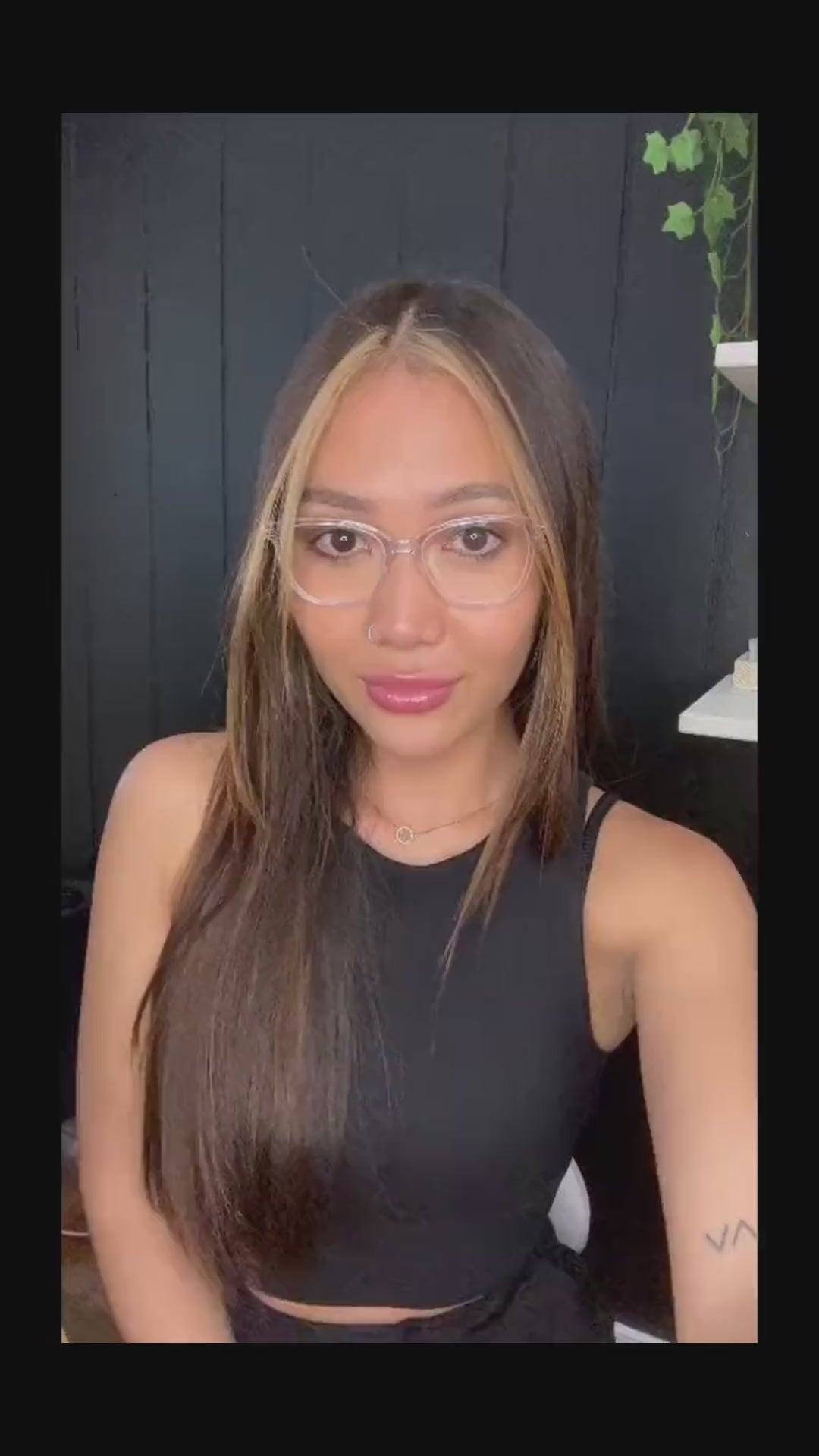 Présentation de Sheriel Ginat, une coiffeuse utilisant les ciseaux osaka 
