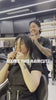 Vidéo de démonstration des ciseaux osaka dans un contexte de coupe avec Rich Tran perfectionnant un relooking sur une fille 